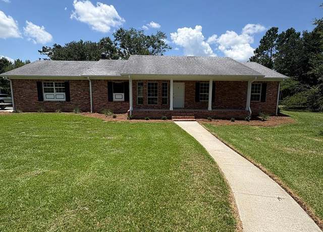 Property at 383 Camellia Dr, Valdosta, GA 31605, 3 beds, 2.5 baths