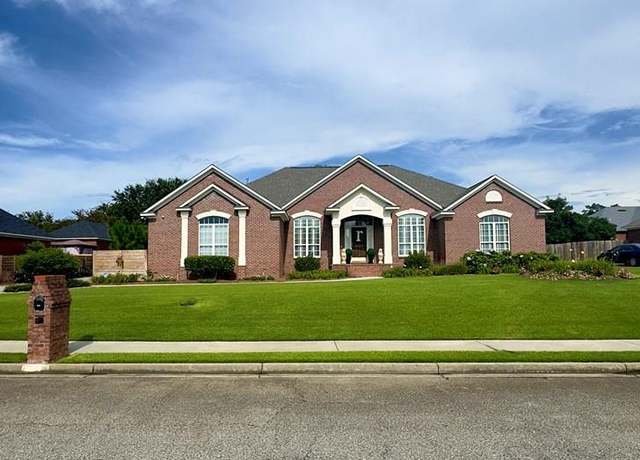 Property at 3737 Bermuda Run Dr, Valdosta, GA 31605, 4 beds, 3.5 baths