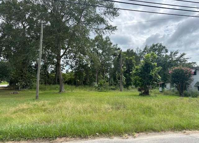 Property at 209 Ohoopee St, Fitzgerald, GA 31750