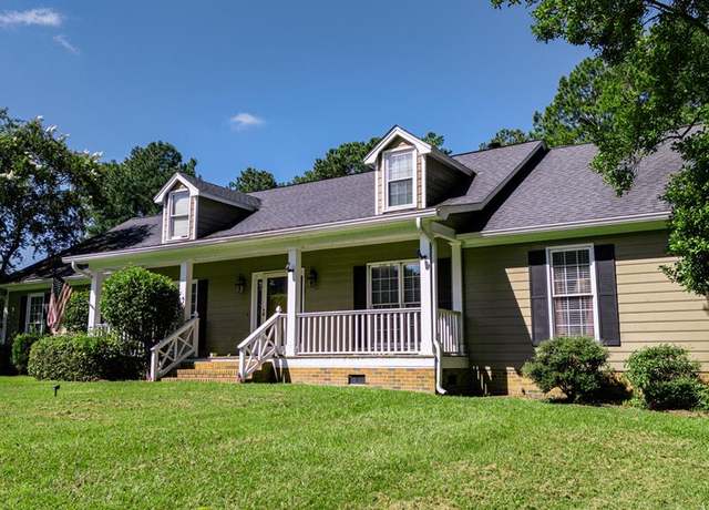 Property at 7006 Northgate Dr, Tifton, GA 31794, 4 beds, 2 baths