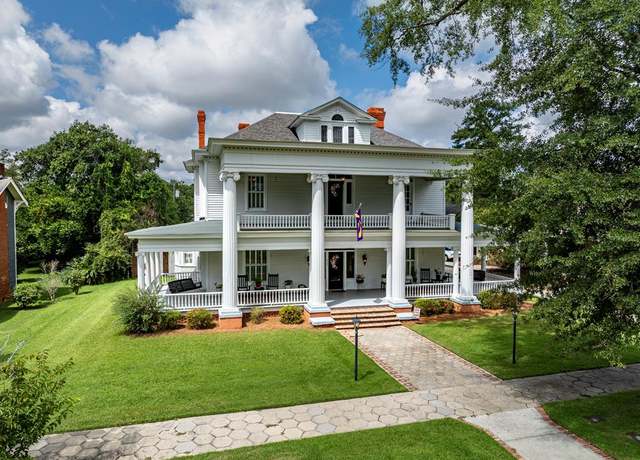 Property at 409 S Main St, Fitzgerald, GA 31750, 6 beds, 6 baths