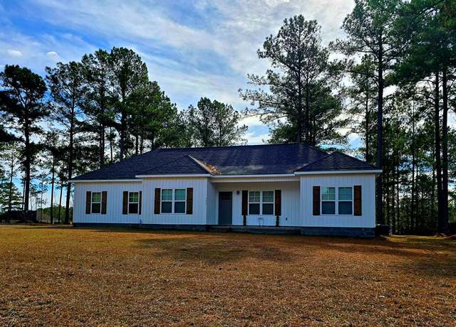 Property at 153 Clare Rd, Fitzgerald, GA 31750, 3 beds, 2 baths