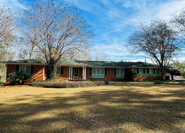 Property at 803 S Isabella St, Sylvester, GA 31791, 4 beds, 3 baths