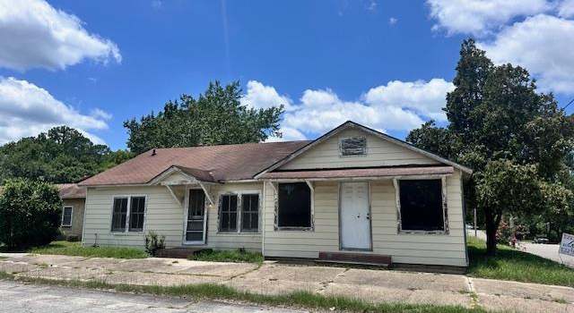 Photo of 420 Prince Ave, Tifton, GA 31794