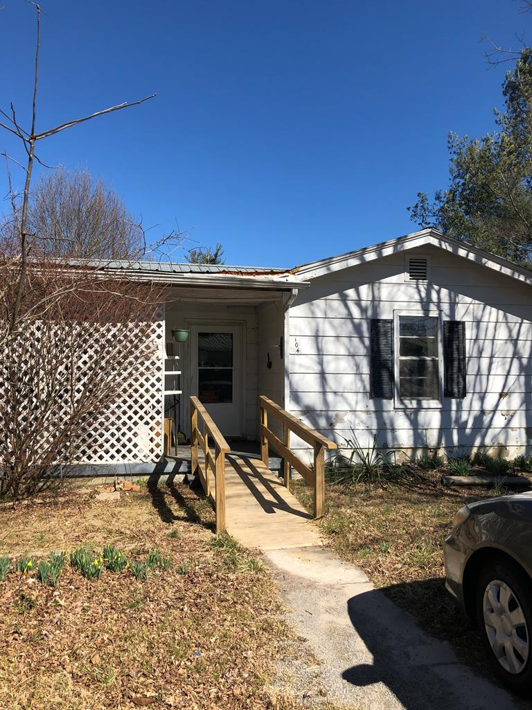 104 Johnson Ave, MONTEREY, TN 38574 | MLS# 209103 | Redfin