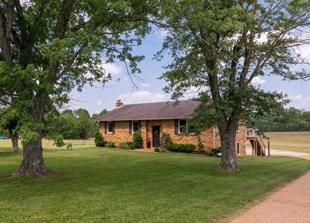 Property at 16945 Dodson Branch Hwy, Cookeville, TN 38501, 4 beds, 2.5 baths