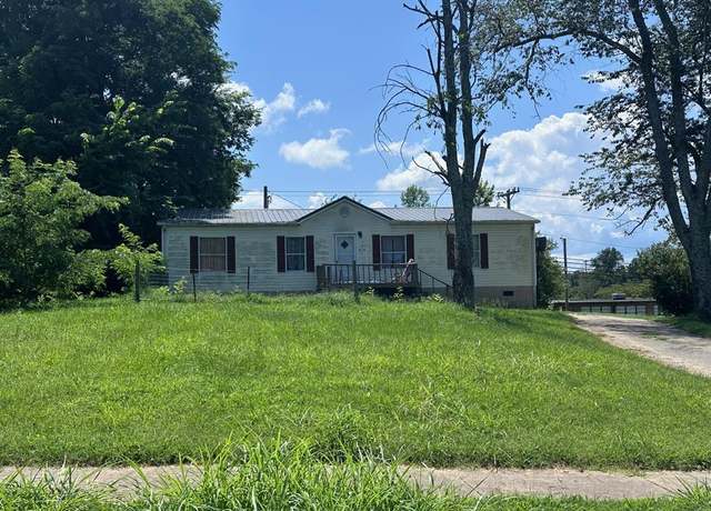 Property at 217 Second Ave Ave S, Baxter, TN 38544, 3 beds, 2 baths
