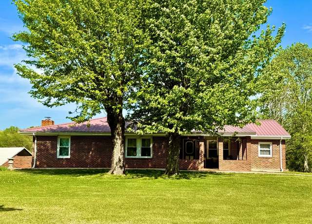 Property at 850 Wesley Chapel Rd, Sparta, TN 38583, 4 beds, 3 baths