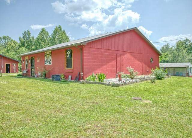 Property at 5088 Baptist Ridge Rd, Hilham, TN 38568, 3 beds, 1 bath