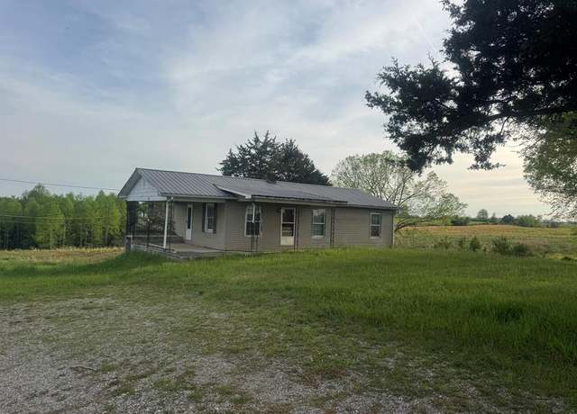 Property at 315 Martha Stockton Rd, Albany, KY 42602, 3 beds, 1 bath
