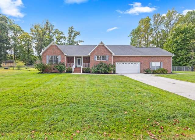 Property at 1688 Farmington Dr, Cookeville, TN 38501, 3 beds, 2 baths