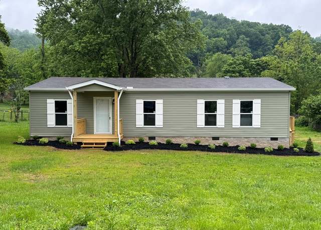 Property at 507 Evans St, Livingston, TN 38570, 3 beds, 2 baths