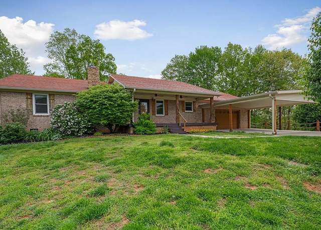 Property at 448 Daniels Ln, Celina, TN 38551, 3 beds, 2 baths