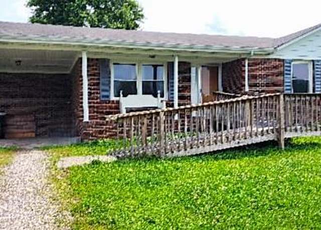 Property at 614 Riverside Ave, Celina, TN 38551, 3 beds, 1.5 baths