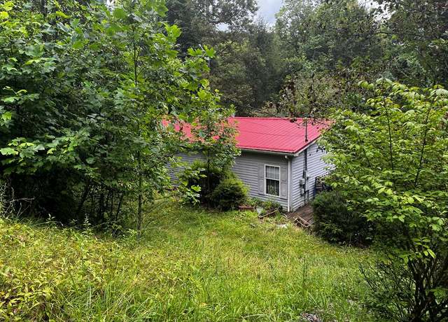Property at 292 Deer Creek Xing, Mountain City, TN 37683, 4 beds, 3 baths