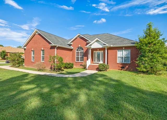 Property at 250 S Lovelady Dr, Cookeville, TN 38506, 3 beds, 2 baths