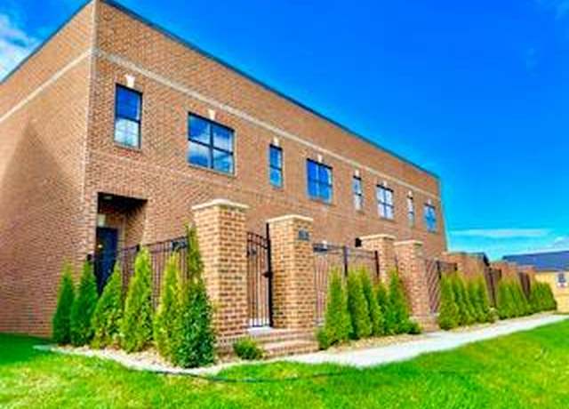 Property at 236 N Mahler Ave, Cookeville, TN 38501, 2 beds, 2.5 baths