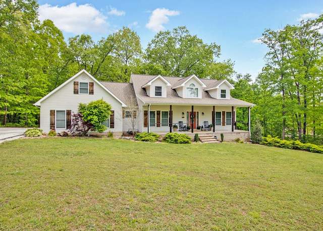 Property at 131 East Ln, Jamestown, TN 38556, 4 beds, 3 baths