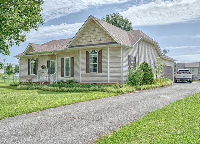 Property at 420 Locust Grove Rd, Cookeville, TN 38501, 3 beds, 2 baths