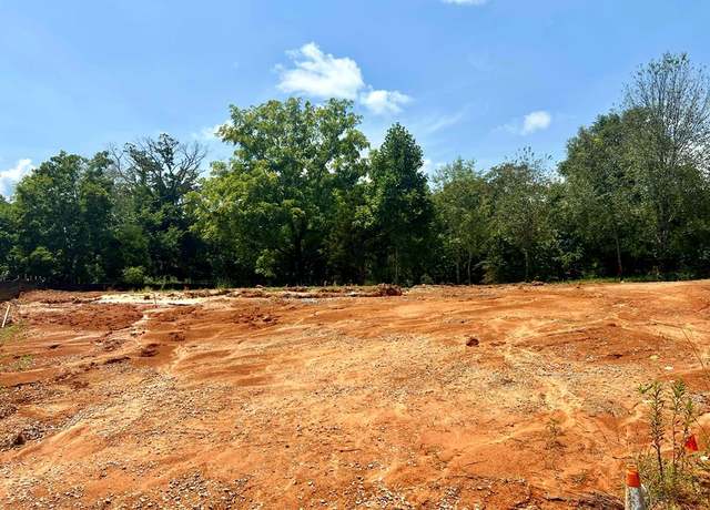 Property at 1330 Kensington Cir, Cookeville, TN 38501, 3 beds, 2 baths