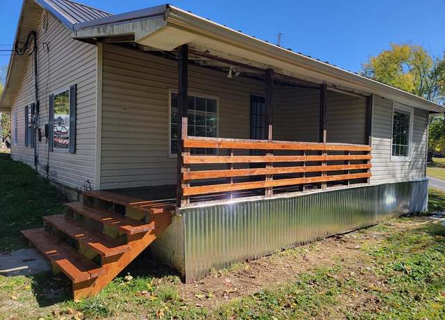 Property at 360 Dudney Hill Ln, Gainesboro, TN 38562, 3 beds, 2 baths