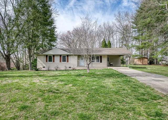 Property at 103 Long Dr, Crossville, TN 38555, 3 beds, 2.5 baths