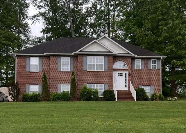 Property at 1641 NW Farmington Dr, Cookeville, TN 38501, 3 beds, 3 baths