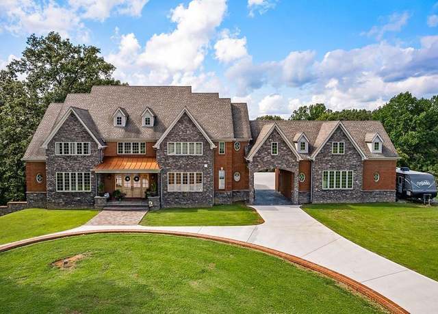 Property at 1755 Bunker Hill Rd, Cookeville, TN 38506, 5 beds, 6 baths