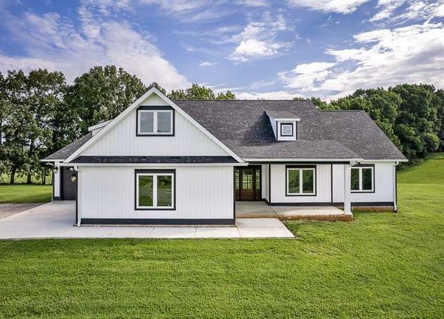 Property at 220 W Wilmouth Rd, Rickman, TN 38580, 5 beds, 3 baths