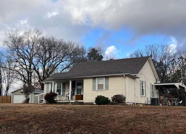 Property at 1690 White Rd, Cookeville, TN 38506, 2 beds, 1 bath