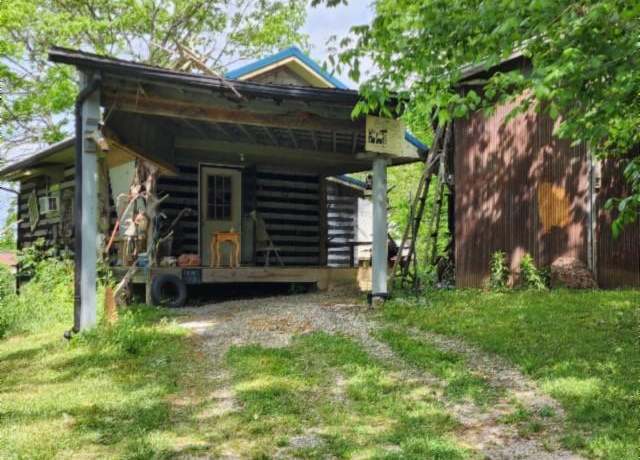 Property at 106 Log Home Ln, Moss, TN 38575, 1 bed, 1 bath