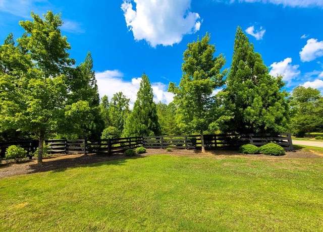 Property at 300 Caney View Dr, Harriman, TN 37748