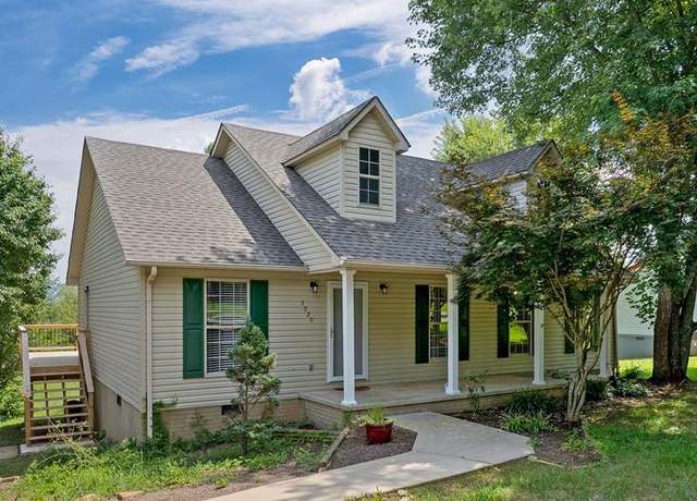 Property at 3920 Monterey Hwy, Sparta, TN 38583, 3 beds, 2 baths