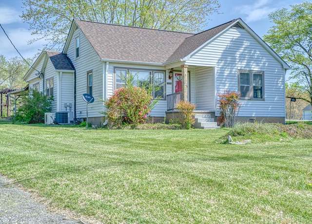Property at 520 Buffalo Valley Rd, Baxter, TN 38544, 3 beds, 2 baths
