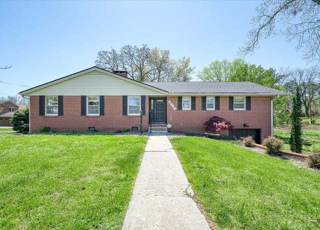 Property at 515 E 4th St, Cookeville, TN 38501, 3 beds, 2 baths