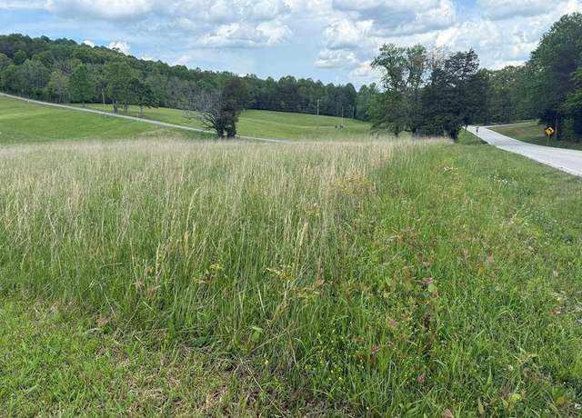 Property at 135 Rosa Cox Rd, Sparta, TN 38583