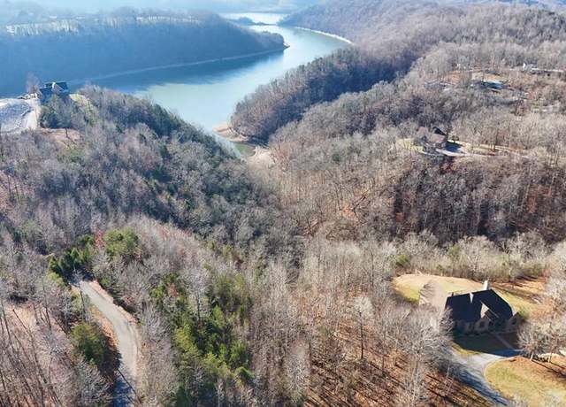 Property at 30 Lakepointe Dr, Albany, KY 42602
