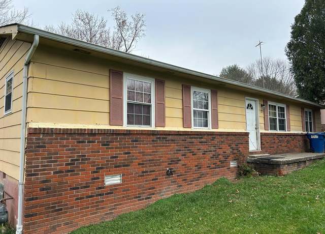 Property at 172 Cumberland Dr, Crossville, TN 38555, 4 beds, 1 bath