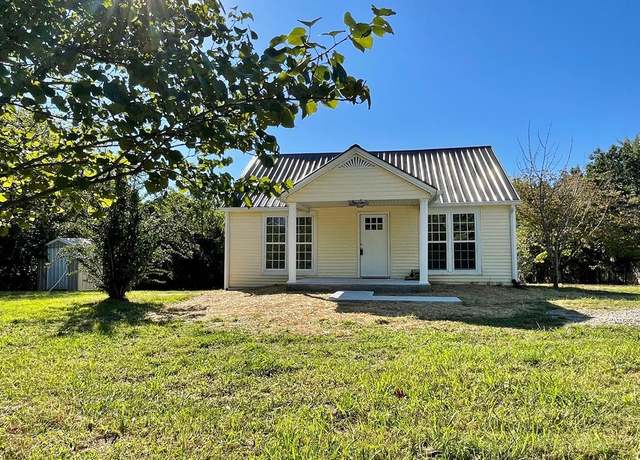 Property at 1936 N Dixie Ave, Cookeville, TN 38501, 3 beds, 2 baths