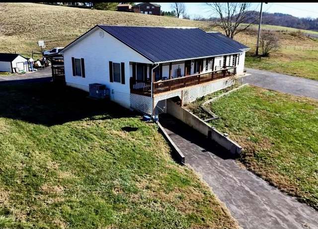 Property at 3135 Mullins Rd, Byrdstown, TN 38549, 3 beds, 2 baths