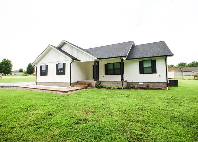 Property at 191 Rustling Oaks Dr, Sparta, TN 38583, 3 beds, 2 baths