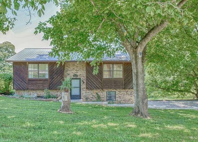 Property at 1022 Poplar St, Byrdstown, TN 38549, 3 beds, 1 bath