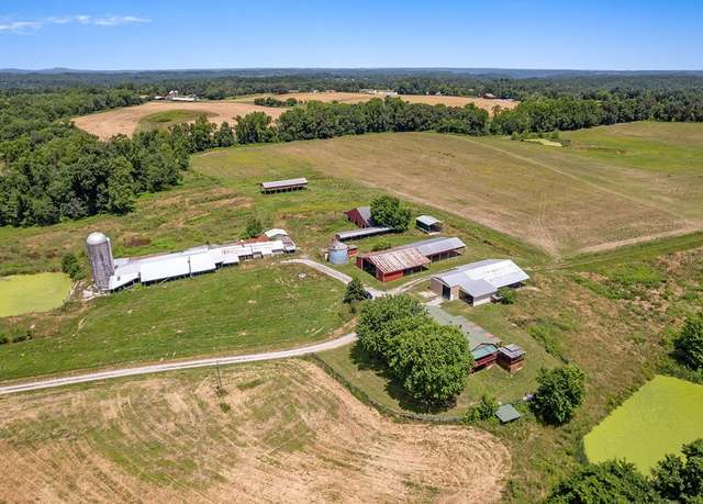 Property at 140 J S Dairy Ln, Monroe, TN 38573, 3 beds, 1.5 baths