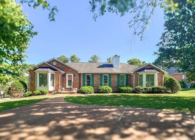 Property at 985 Walton Trl, Cookeville, TN 38501, 3 beds, 2 baths