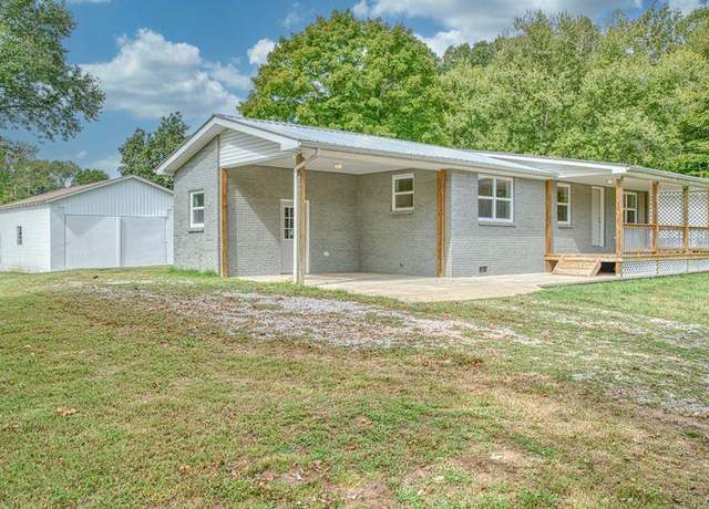 Property at 1004 Walnut Ave, Celina, TN 38551, 2 beds, 1 bath