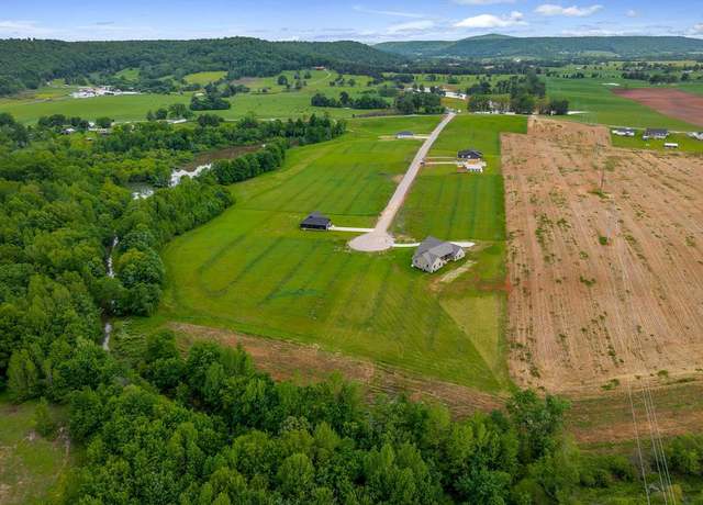 Property at 409 Huntington Ln, Sparta, TN 38583