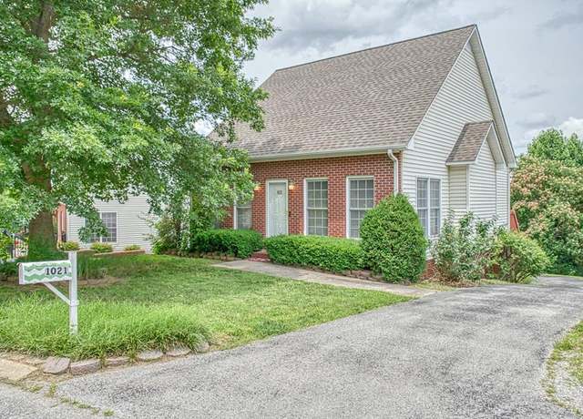 Property at 1021 Nottingham Dr, Cookeville, TN 38506, 3 beds, 2 baths