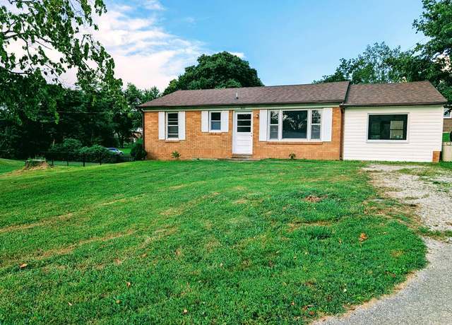 Property at 400 Miller St, Livingston, TN 38570, 2 beds, 1 bath