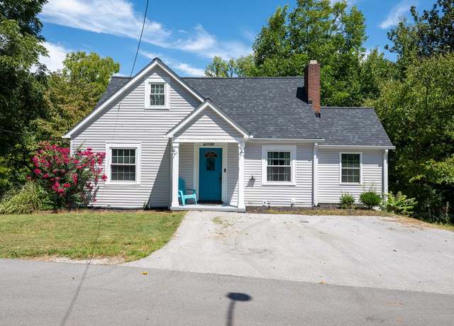 Property at 132 Bronson St, Sparta, TN 38583, 3 beds, 2 baths