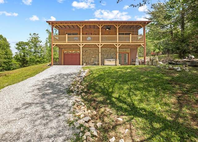 Property at 2021 Milky Way Dr, Jamestown, TN 38556, 3 beds, 2 baths